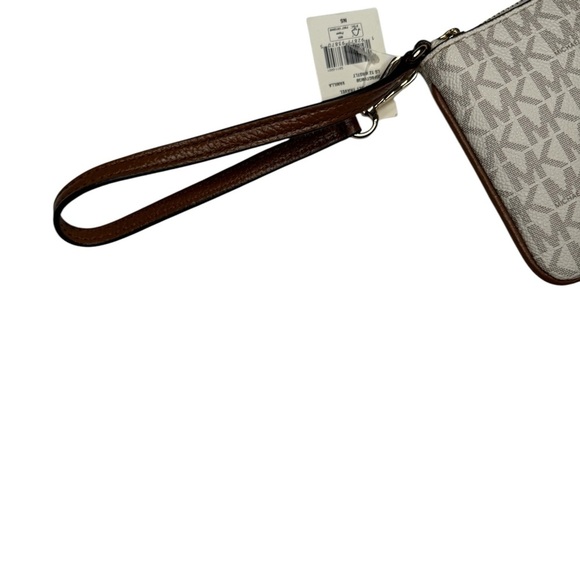 New Michael Kors Jet Set Travel Signature Logo Vanilla Large Wristlet - Picture 5 of 7